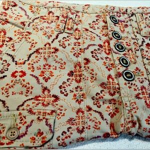 Anthropologie Shorts nice design women’s, teenagers short in size 27- US 3/4